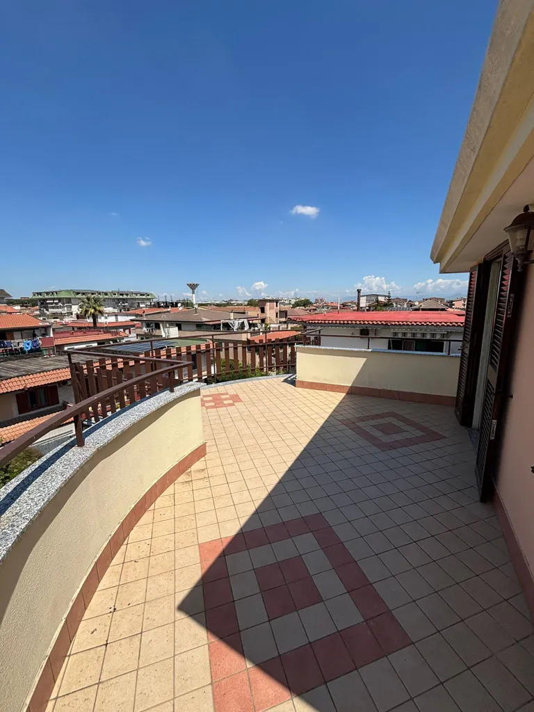 Balcon - Villa with Terrace in Melito di Napoli