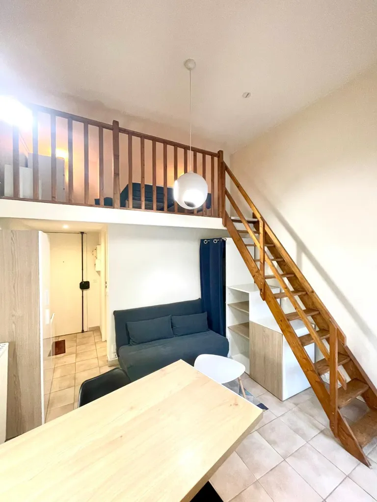 Elutuba - Studio with Mezzanine in Puteaux