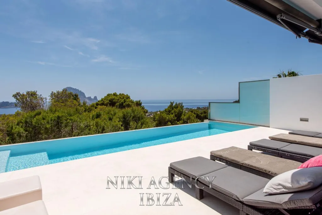 Bassein - Contemporary Chalet with Private Pool in Cala Vedella