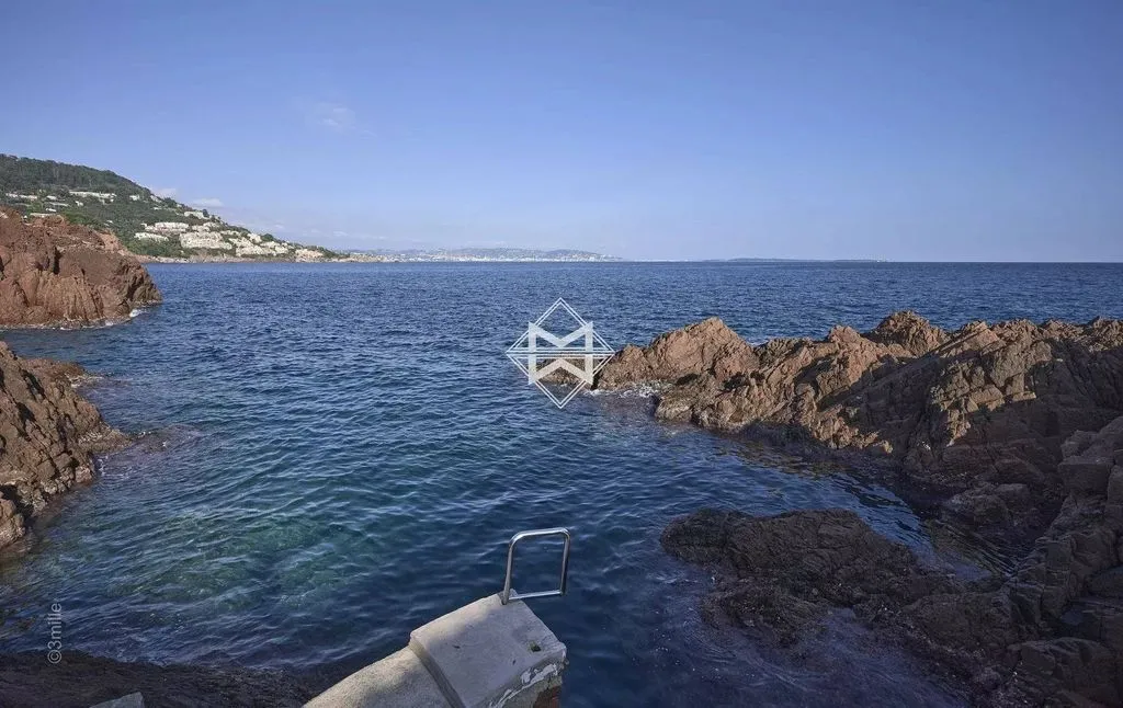 Terrasse - Maison de Luxe avec Piscine à Théoule-sur-Mer
