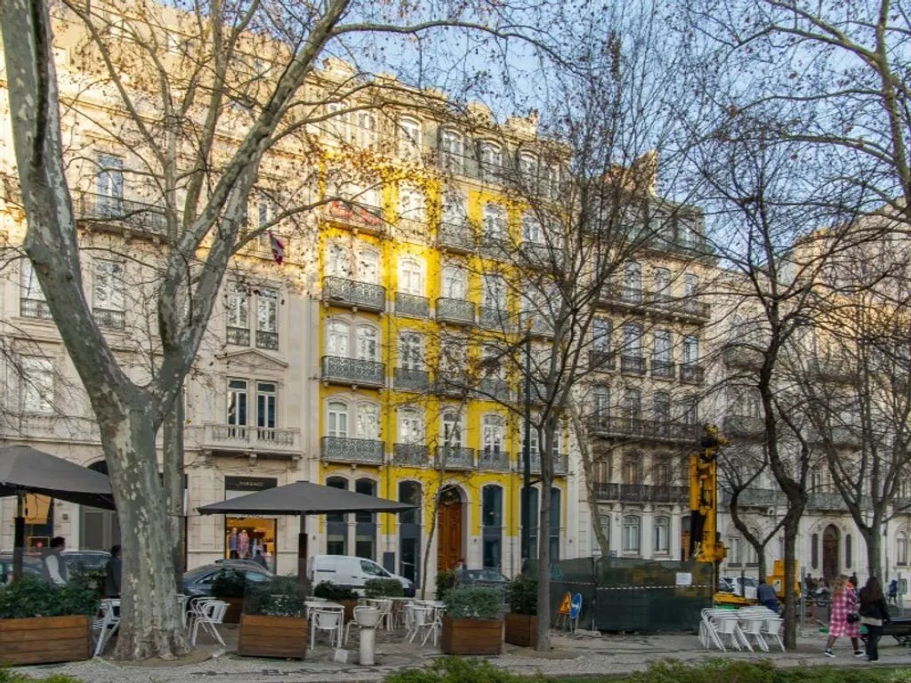 Luxury Apartment with Balcony in Central Lisbon