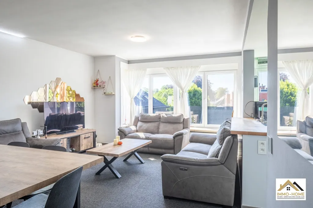 Sala da pranzo - Bright Apartment with 3 Bedrooms in Sint-Amandsberg