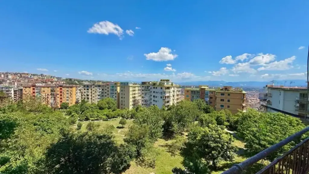 Rõdu - Apartment with City View in Naples