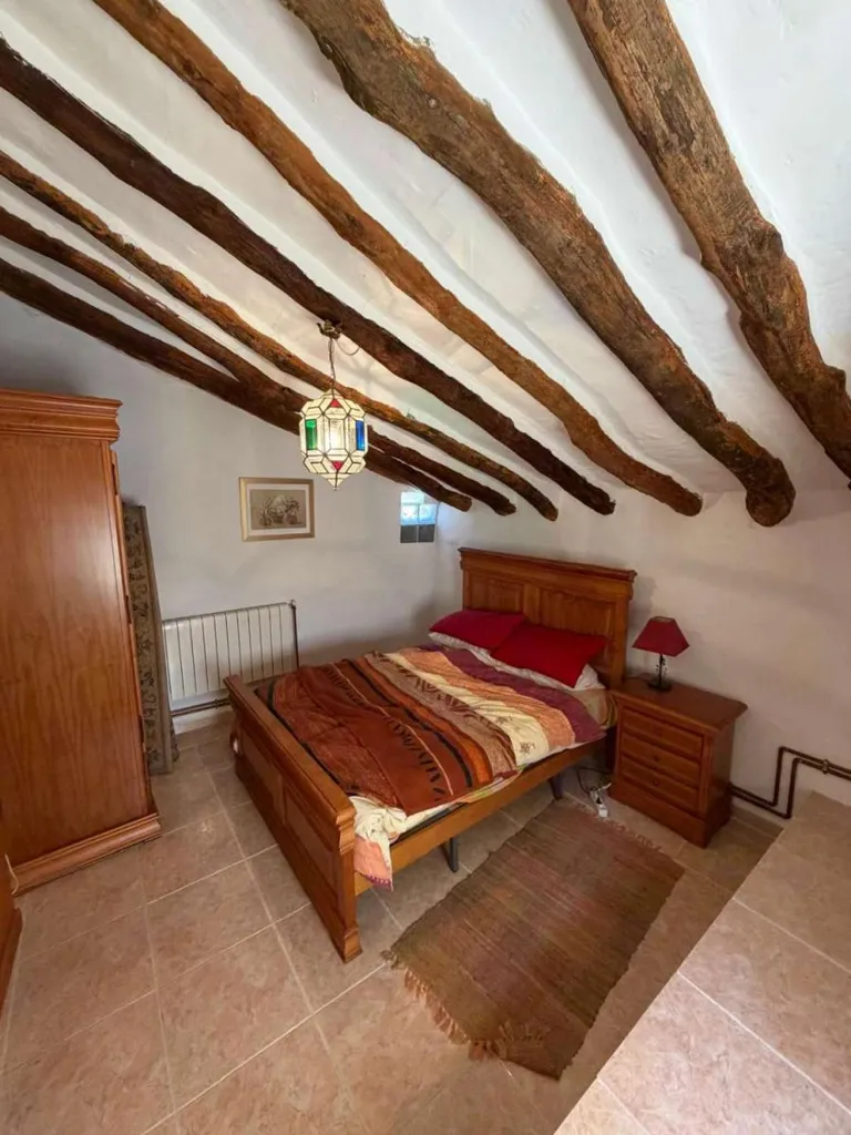 Chambres - 3-Bedroom House with Mountain Views in Oria
