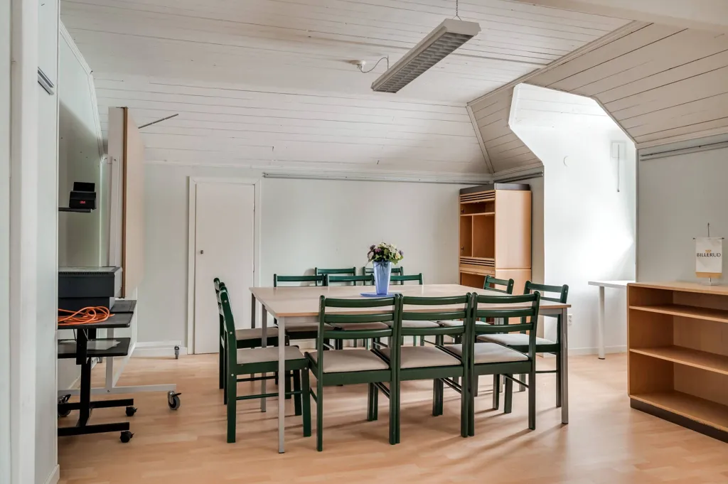 Söögituba - Multi-Use Property with Historic Charm in Borgvik