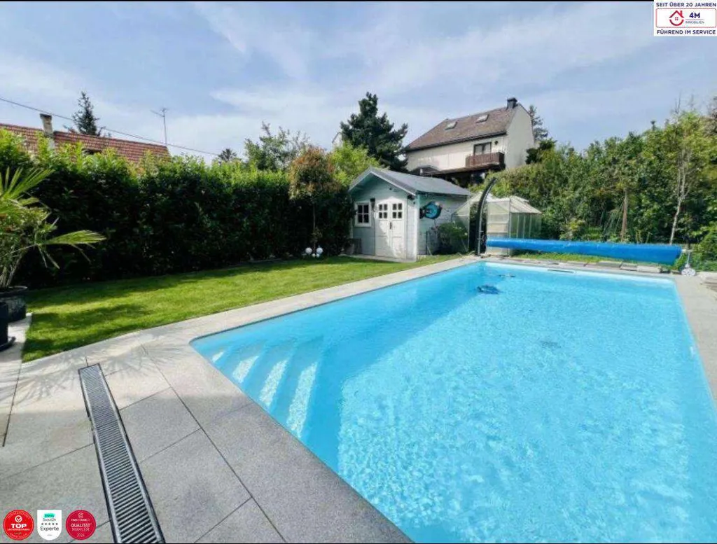 Piscine - Modern Villa with Pool in Vienna