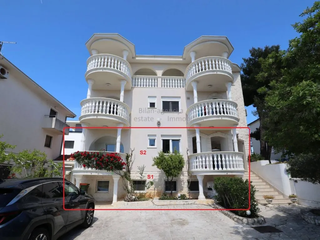 Välivaade - Two-Floor Apartments with Garden in Vodice