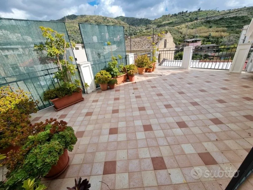 Terrasse - Three-Level Independent House in Vito Inferiore