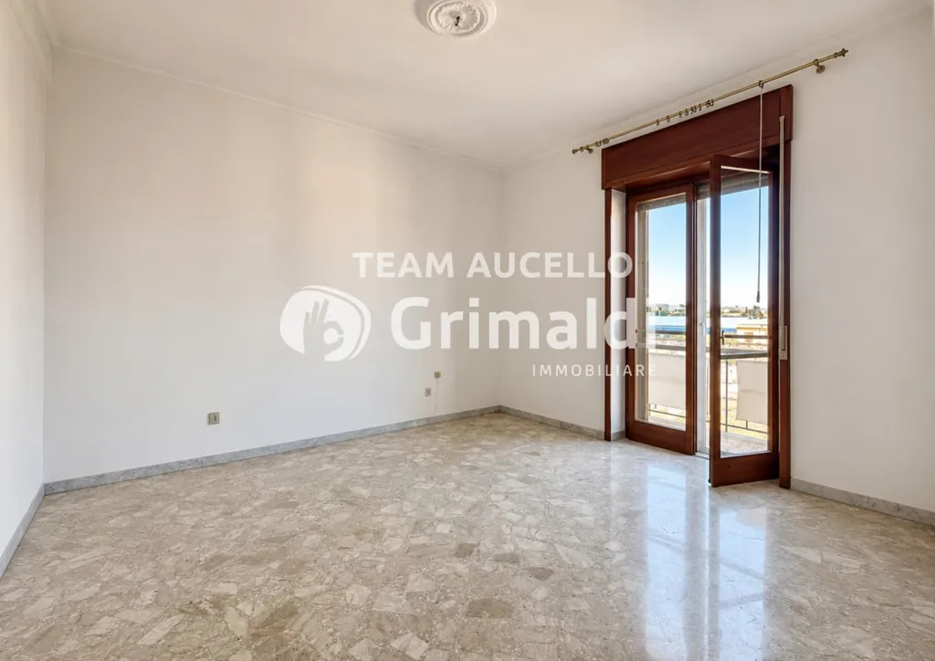 Pièces - Spacious Apartment with Triple Exposure in Pontecagnano Faiano