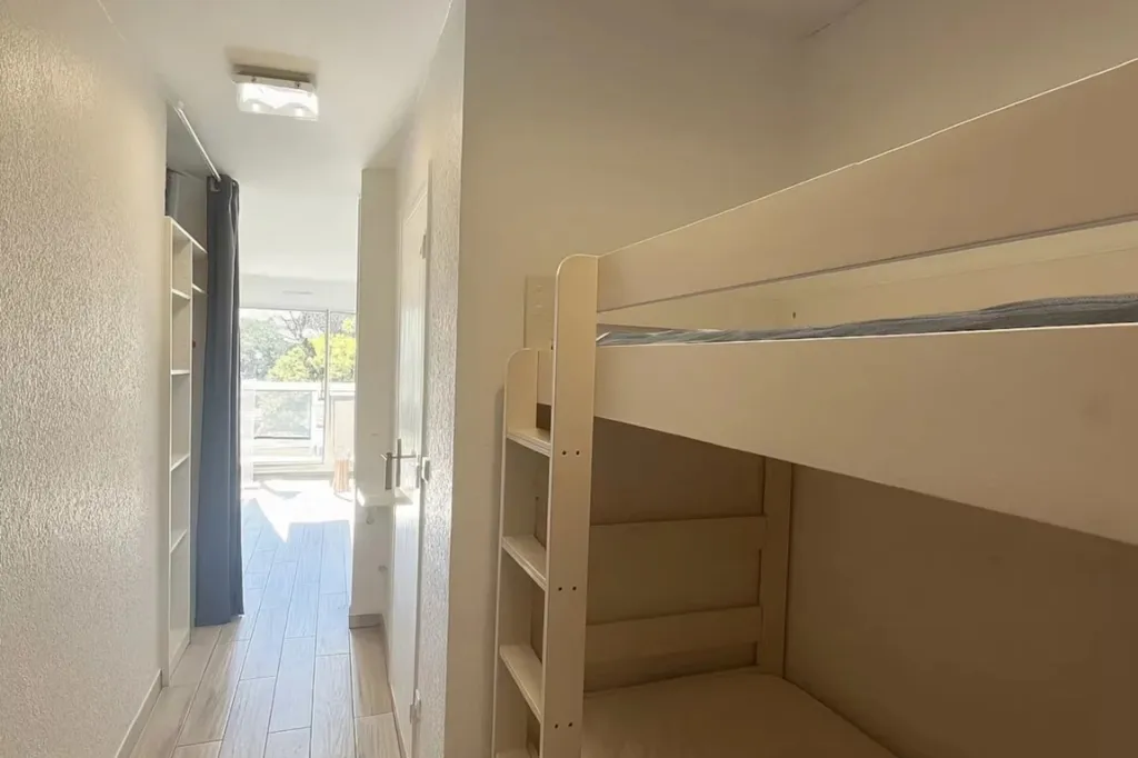 Chambres - Studio avec Piscine et Parc à Juan-les-Pins