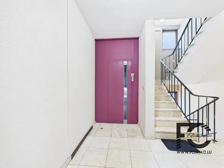 Esik - Townhouse with Multiple Units in Libramont