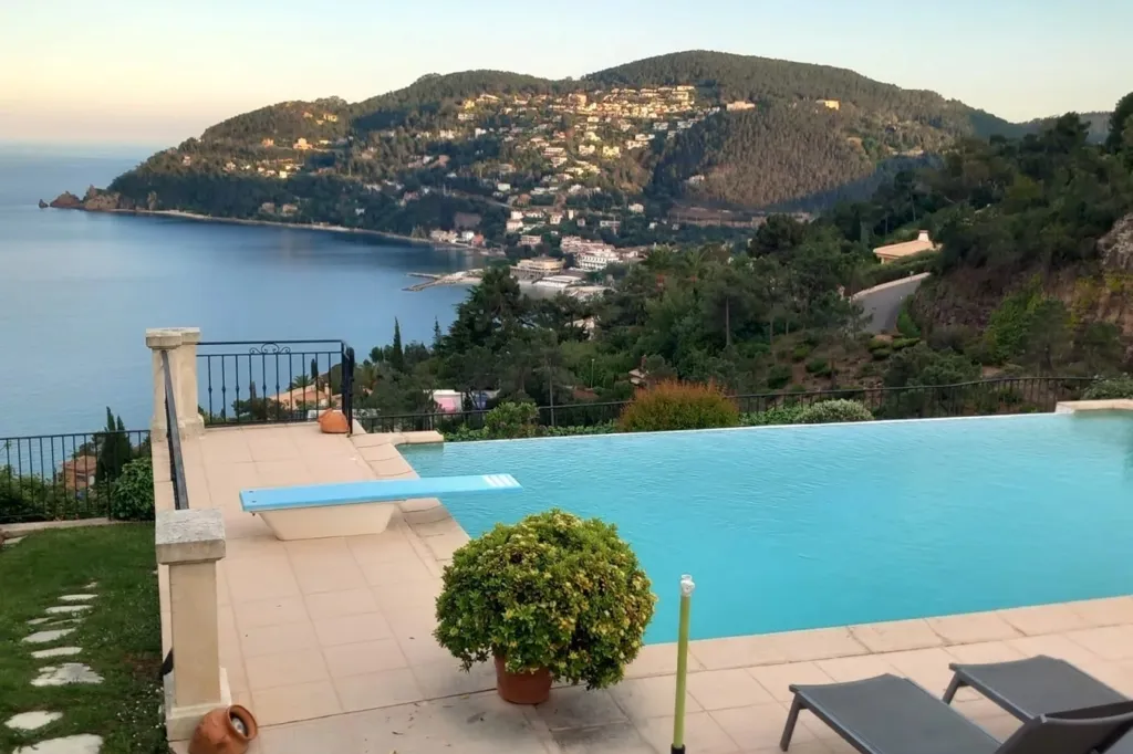 Bassein - Villa with Sea View in Théoule-sur-Mer
