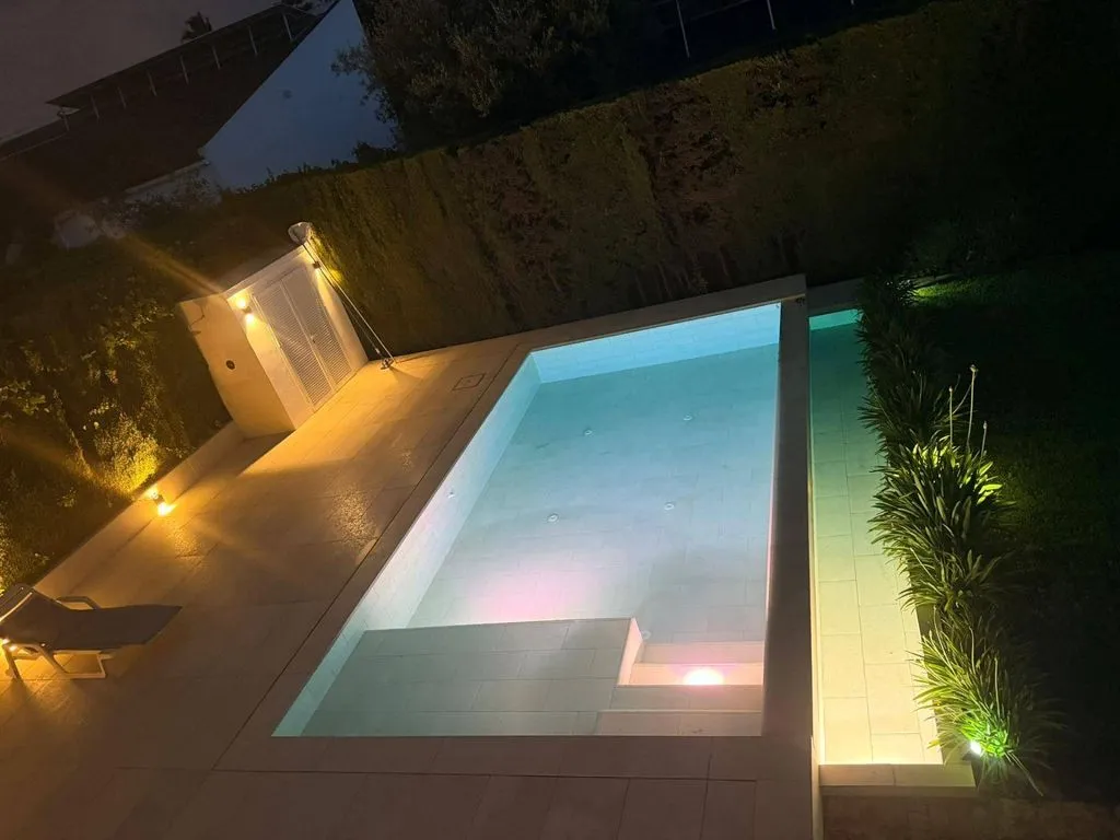 Piscine - Chalet with Infinity Pool in Espartinas