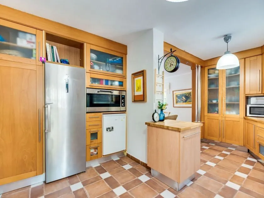 Cucina - Charming Adosado with Pool in Marbella Centre