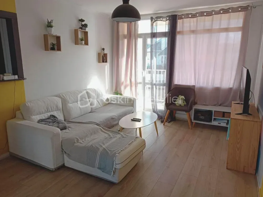 Elutuba - Central 3-Bed Apartment with Balcony in Saint-Brieuc