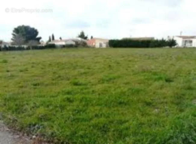 Aed - Land with Garden in Jutigny