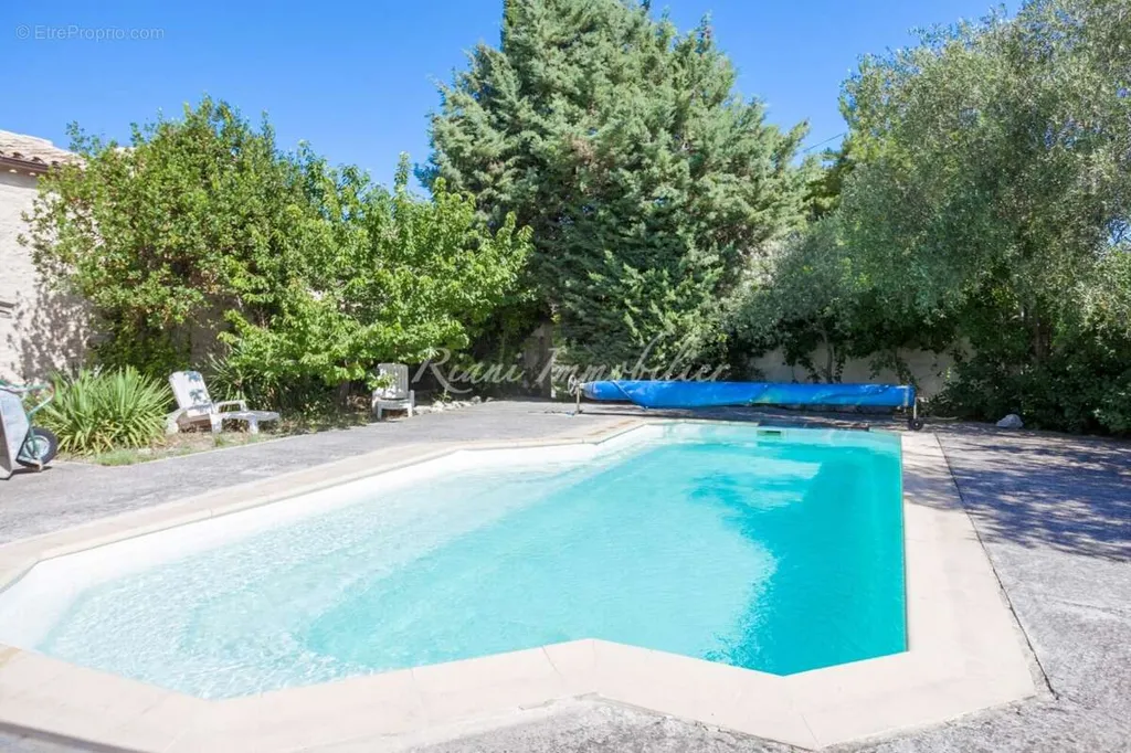 Piscina - Atypical Stone House with Pool in Menerbes