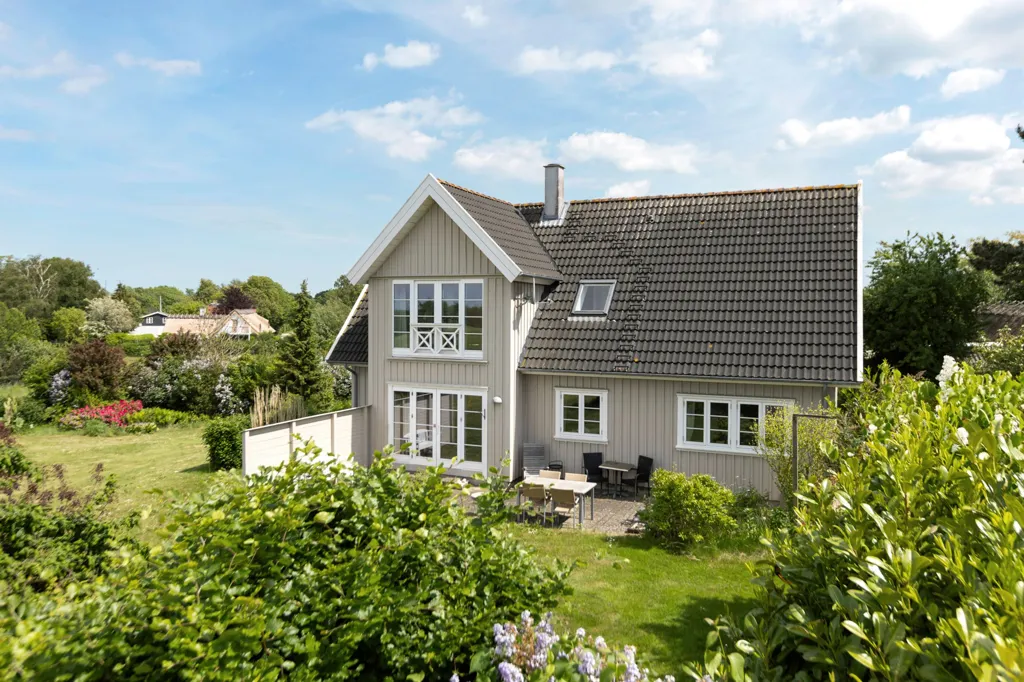 Välivaade - Modern Villa with Scenic Views in Vig