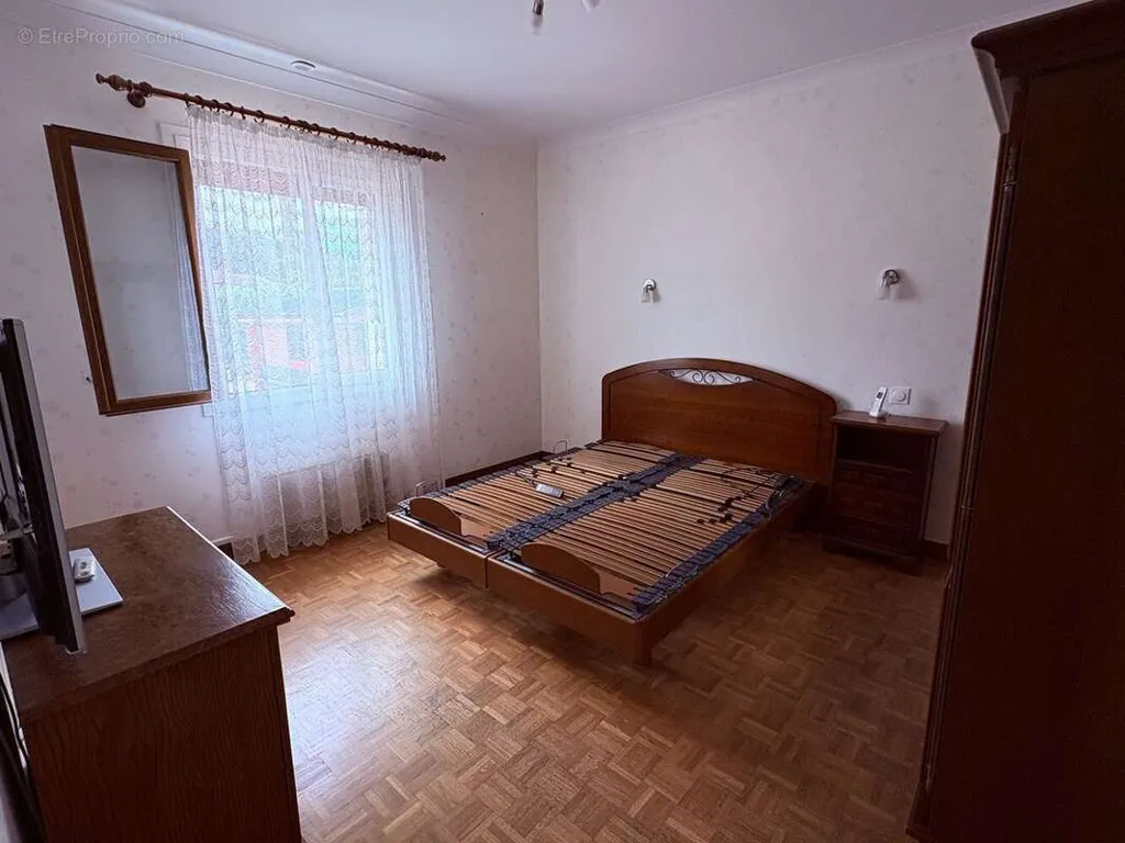 Magamistoad - Renovated Villa with Large Plot in La Verpillière