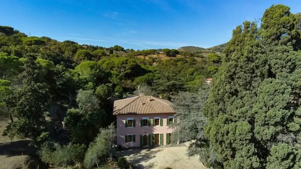 Õhuvaade - Historic Villa with Pool in Porto Azzurro