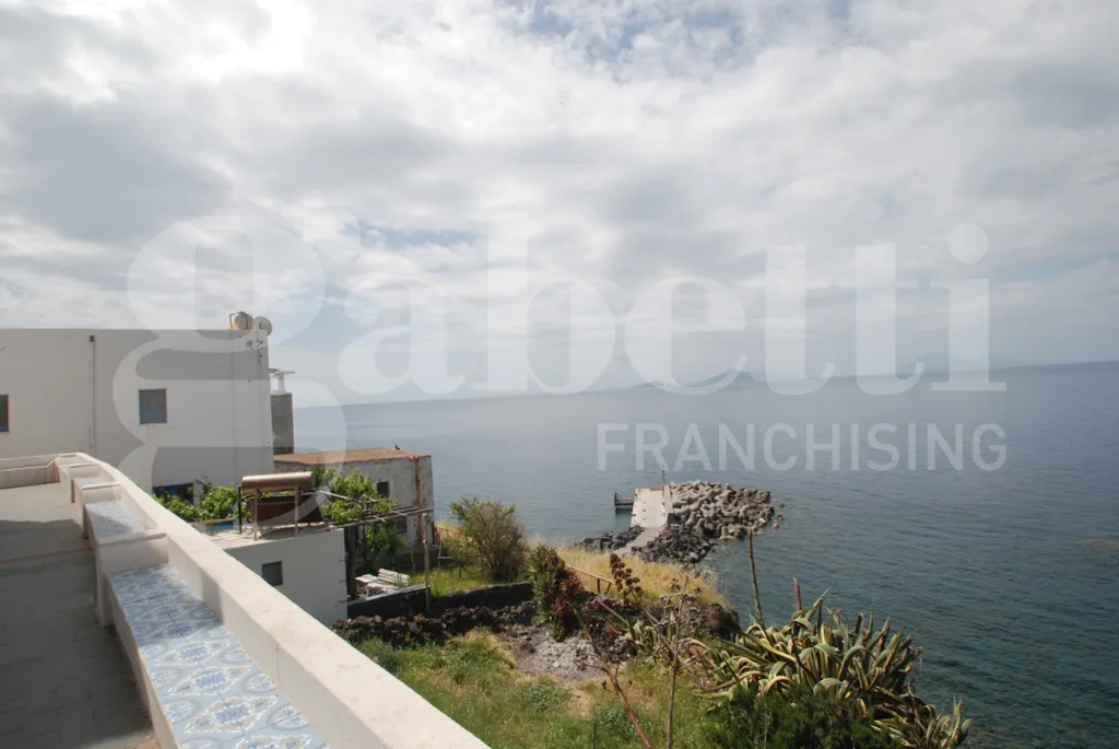 Terrass - Complex with Sea View in Ginostra, Stromboli