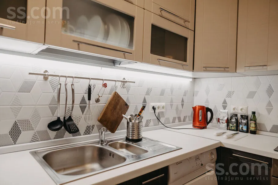 Cuisine - 1-Bedroom Apartment with Garden View in Riga Centre