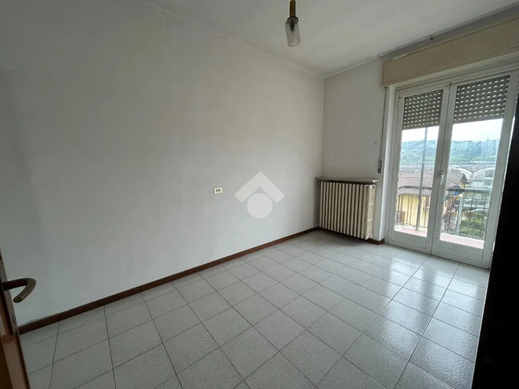 Toad - Quadrilocale with Balcony View in Sorisole