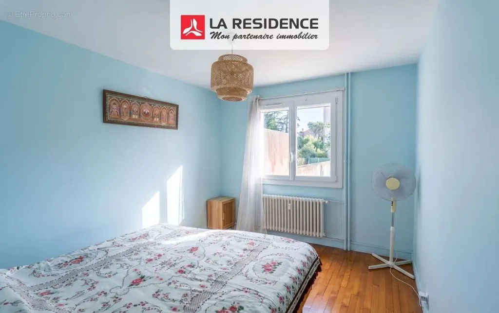 Magamistoad - Renovated Flat with Balcony in Valence