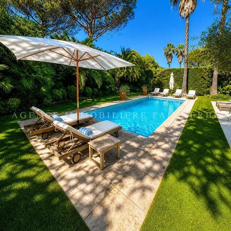 Piscine - Villa de Luxe avec Piscine à Saint-Tropez