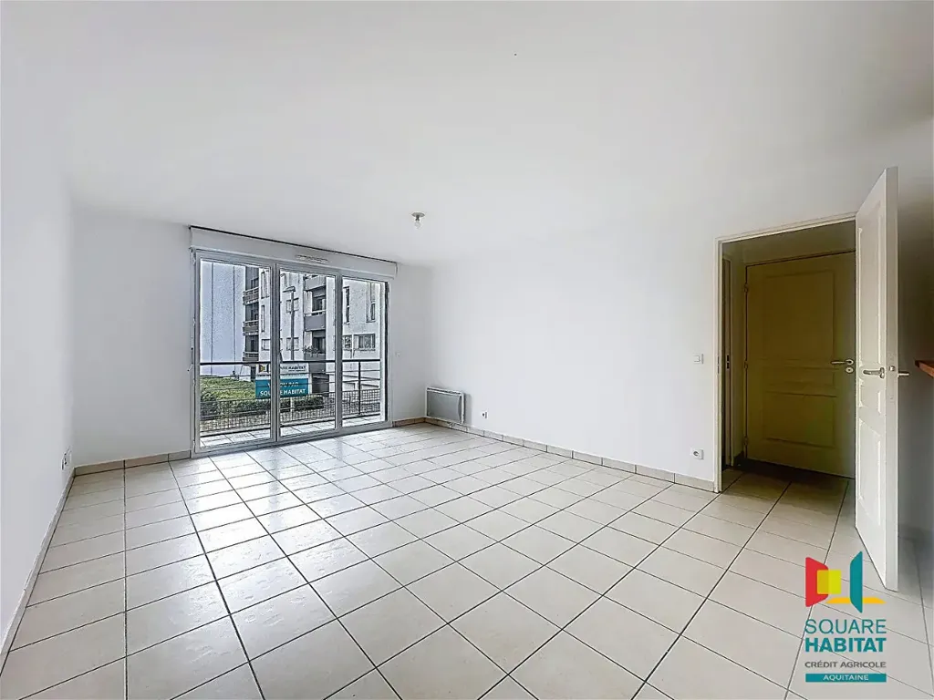Pièces - Appartement T2 avec Balcon à Bordeaux Bastide