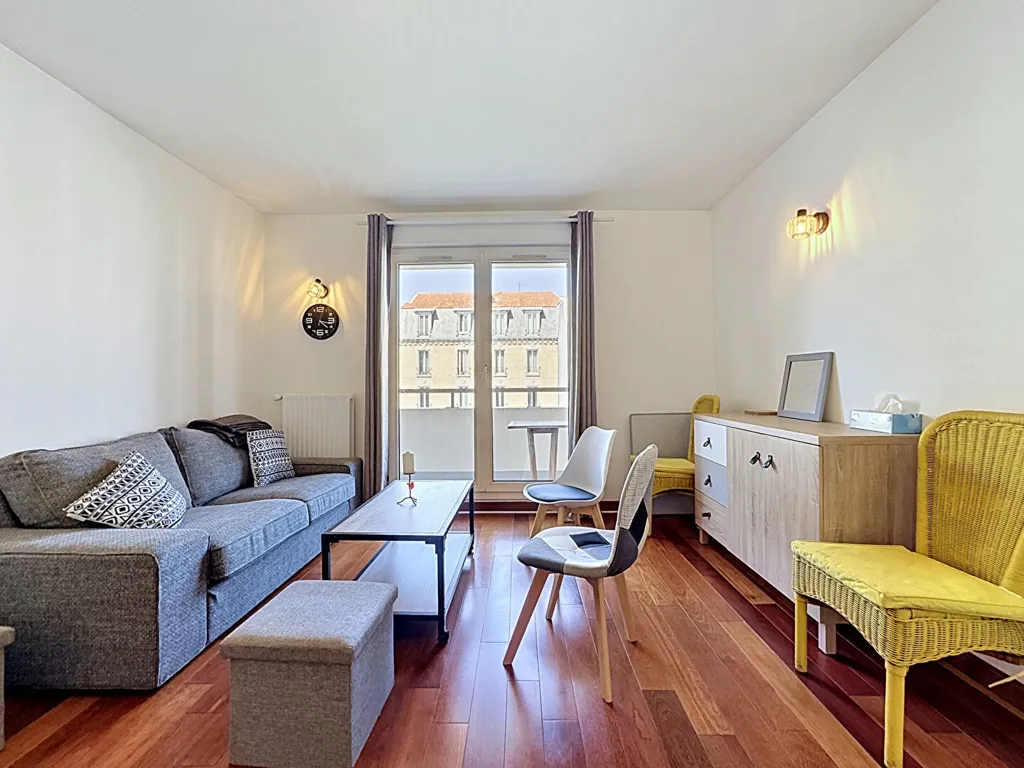 Elutuba - Studio with Eiffel View in Suresnes Centre