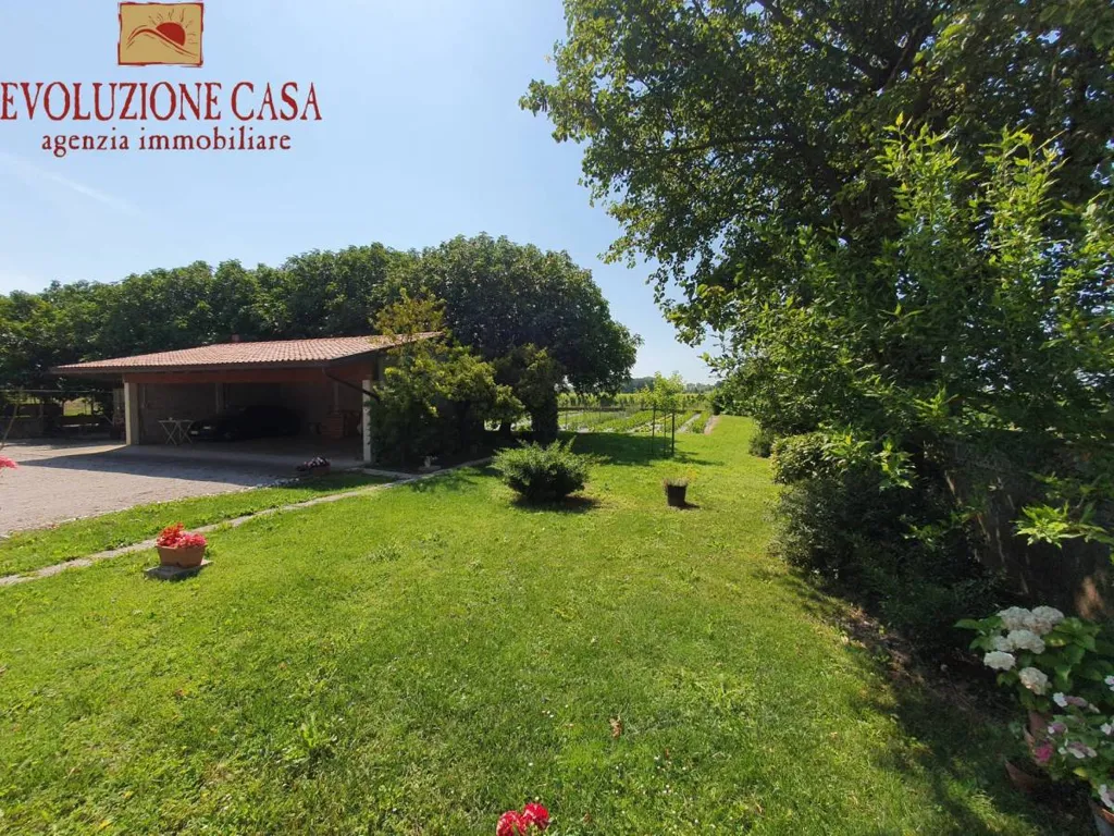 Jardin - Three-Level Farmhouse with Garden in Staranzano