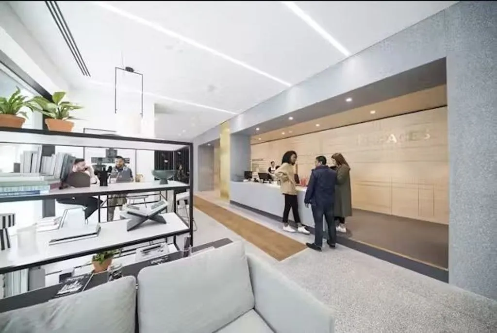 Esik - Luxury Office with Amenities in Madrid