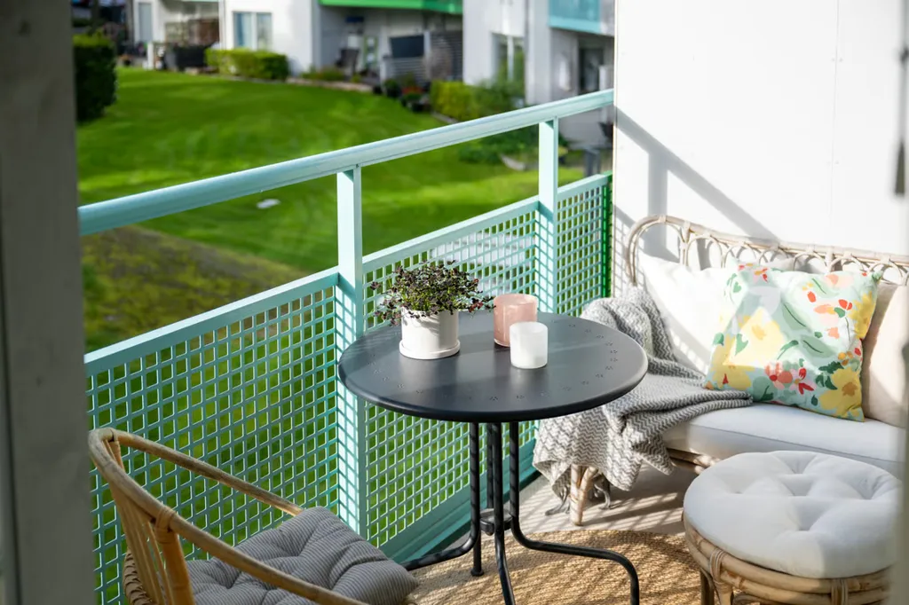 Rõdu - Two-Bedroom Flat with South Balcony in Långbro Park