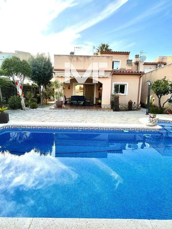 Piscine - Chalet with Pool and Terrace in Miami Platja
