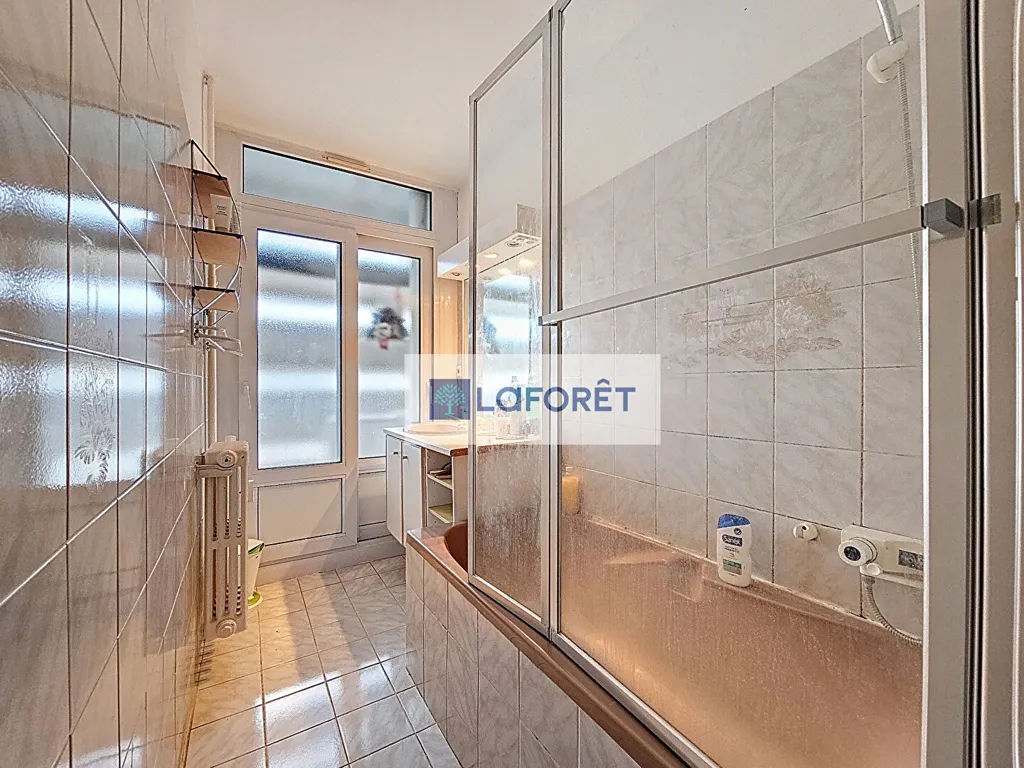 Vannitoad - Bright T5 Apartment with Private Parking in Brest