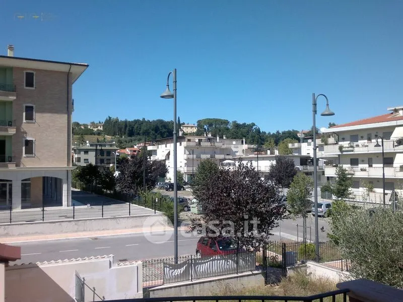 Balcon - 3-Bedroom Apartment with Balcony in Spinetoli