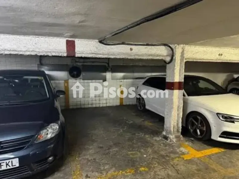 Garaaž - Two Apartments with Garage in Valencia City Centre