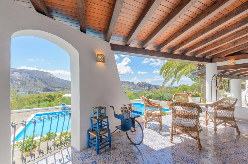Terrasse - Exclusive Villa with Sea View in Vulcano