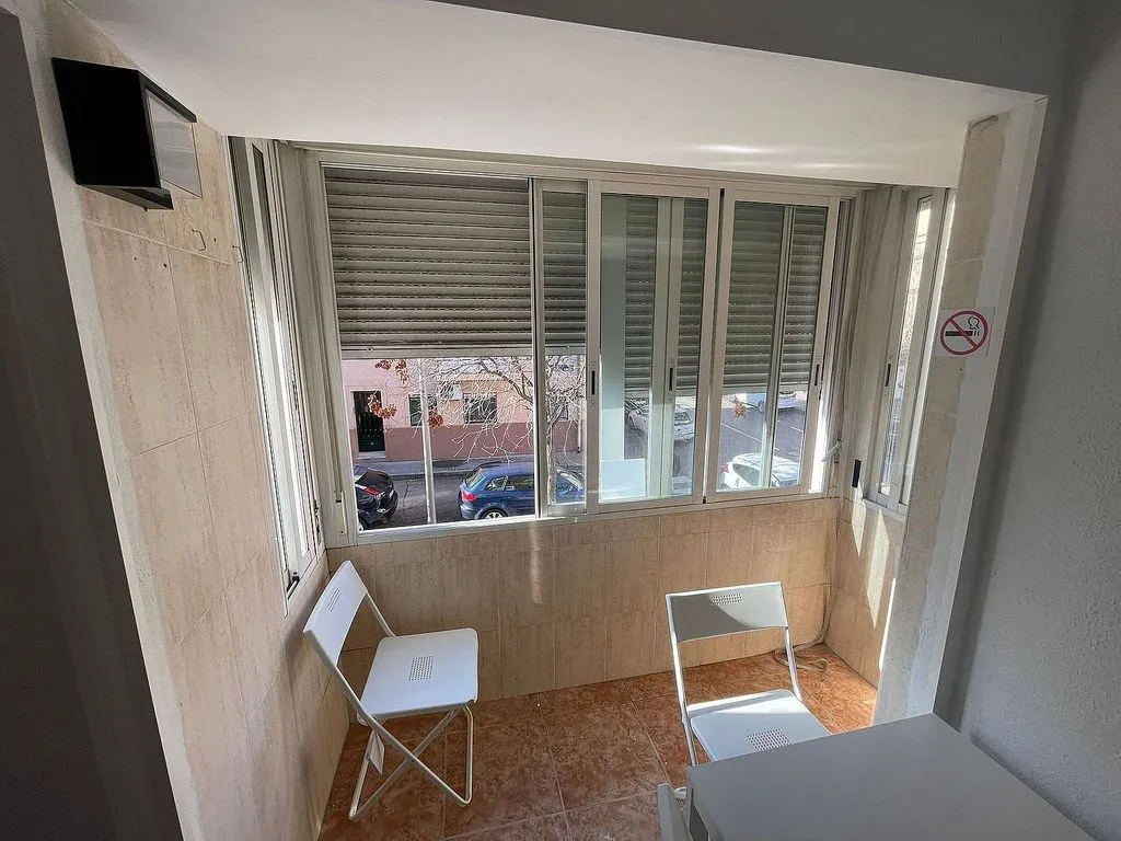 Balcon - 3-Bedroom Flat with Terrace in Carabanchel