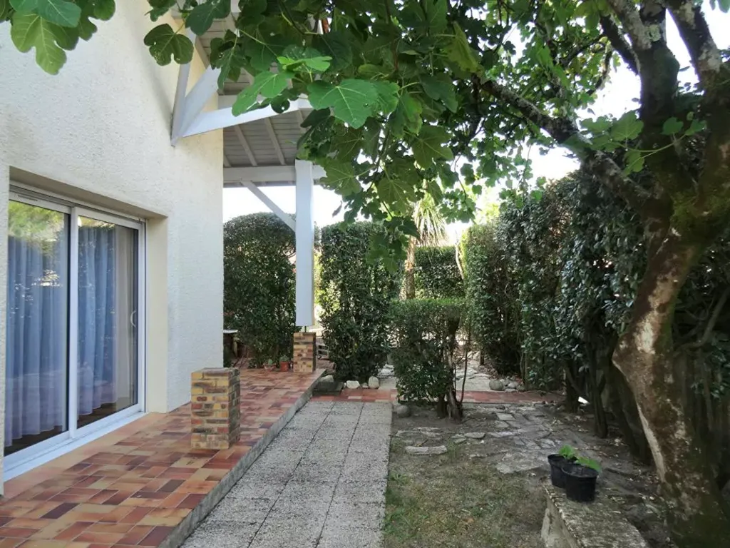 Terrass - Spacious House with Annexe in Andernos Centre