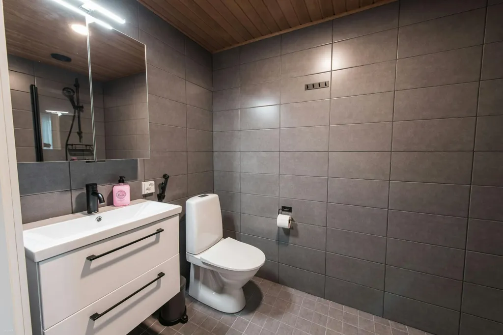 Bagni - 1-Bedroom Apartment with Parking in Vantaa
