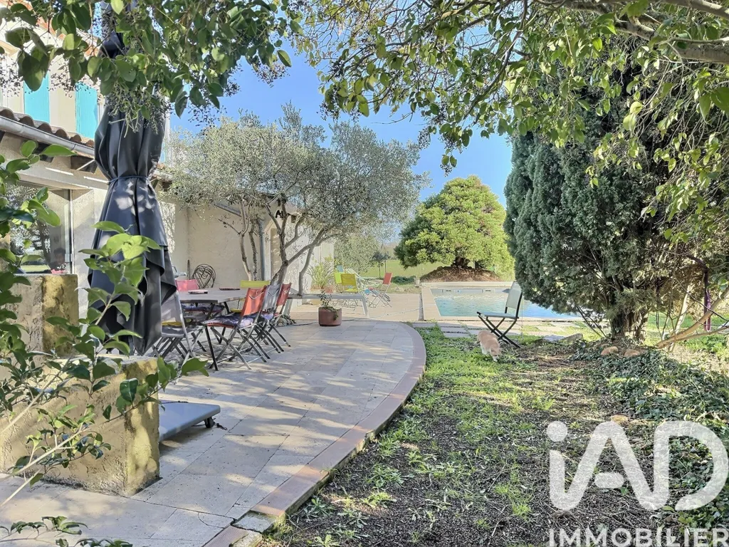 Aed - Country House with Panoramic View near Arles