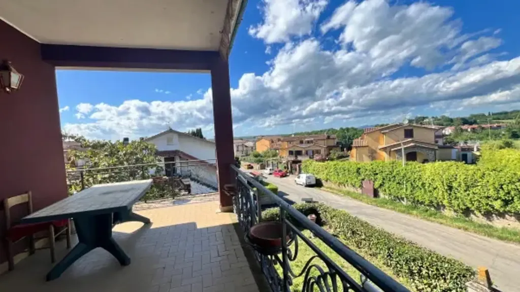 Rõdu - Villa with Private Garden in Vasanello