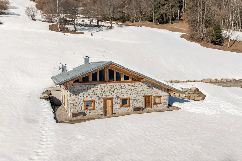 Vue aérienne - New Chalet with Dolomites View in Brenta