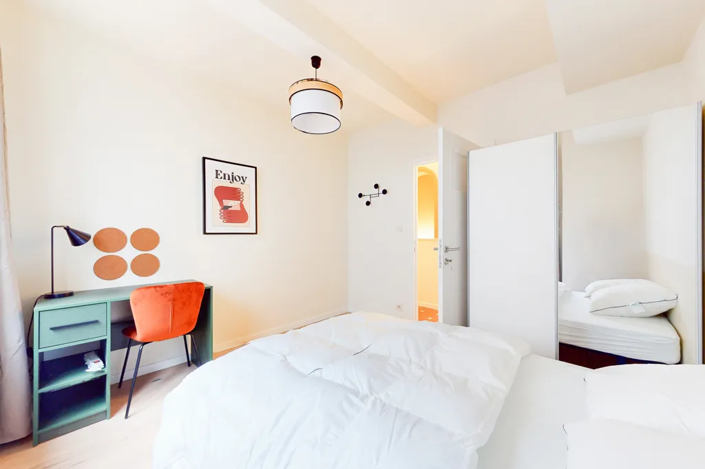 Magamistoad - 5-Bedroom Apartment with Terrace in Jette