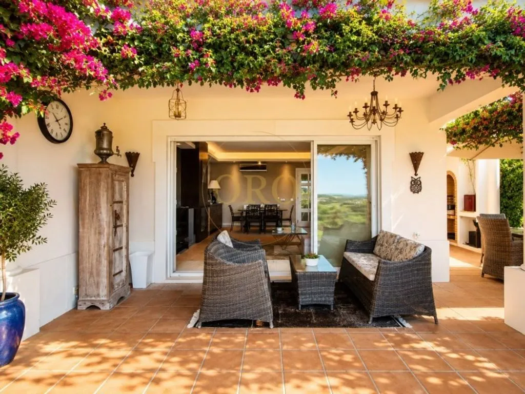 Terrass - Luxury Villa with Golf Views in Lagoa