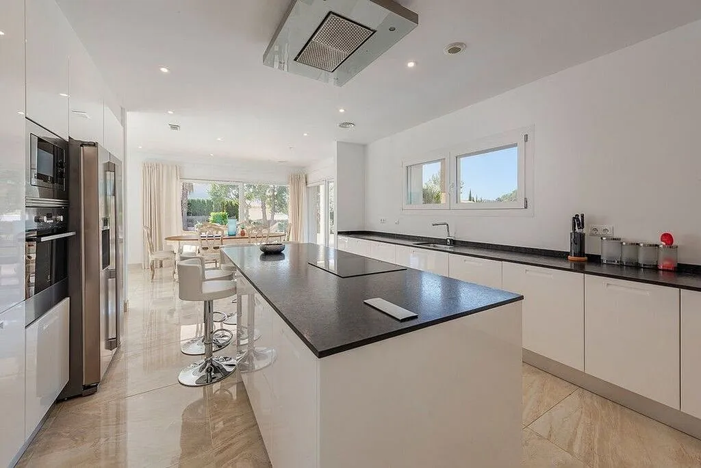 Cucina - Contemporary Wooden Villa with Pool in Pollensa