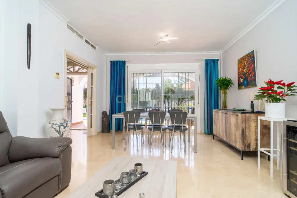 Séjour - Chalet with Pool and Terrace in Fuengirola
