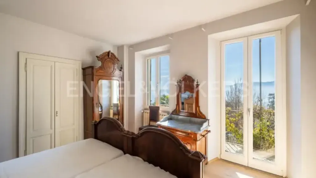 Magamistoad - Historic Villa with Lake View in Bee
